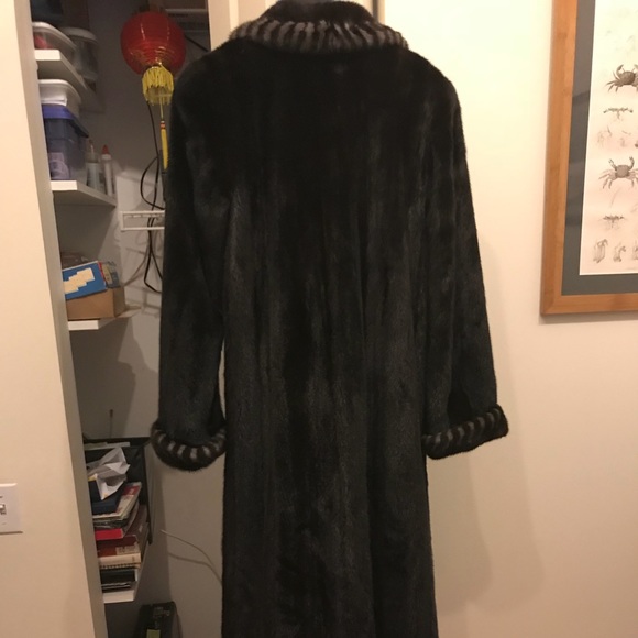 Ranch Mink coat with blue iris trim. - Picture 2 of 2